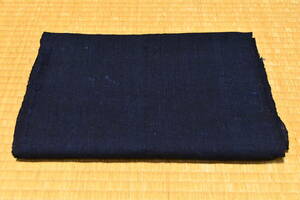 古布　藍染めの無地木綿1幅　濃紺藍上質木綿　194ｃｍ　手紡ぎ糸　アート　リメイク　創作材料　手織り木綿