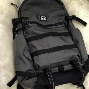 OGIO CONVOY 320 バックパック ダークグレー 美品 オジオ