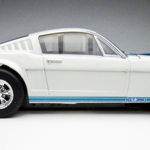 HOスロットカー 新品！AFX メガG＋ 1965 フォード シェルビー マスタング GT350 ロングホイールベース TYCO のコースでも走る！の画像2