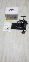 中古美品　ダイワ(DAIWA) スピニングリール(投げ・遠投) 18 パワーサーフSS 4000QD (2018モデル)_画像1