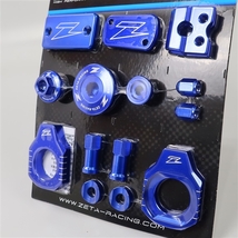 ◇展示品 KX250F/17- KX450F/16-18 ZETA ビレットキット アクスルブロック/エンジンプラグ/シリンダーカバー BLUE(ZE51-3106)_画像2