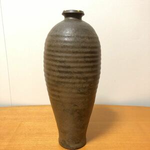 古美術品　茶葉末釉梅壷　中国　唐、金、遼とかそのあたりの時代　陶器