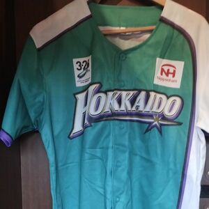 北海道日本ハムファイターズ　ユニフォーム　グリーン