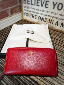 美品 GUCCI 長財布 ラウンドファスナー 赤