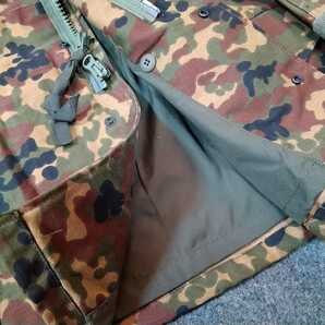 陸上自衛隊 2型迷彩（秋冬 茶系）M-65フィールドジャケット サイズL-R（日本人サイズXL位) 未使用 新品 デッドストック 戦闘外被の画像10