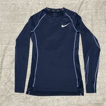 3C【着少】NIKE PRO ナイキ プロ 長袖Tシャツ インナー アンダーシャツ 紺 ネイビー M ドライフィット 格安 レア_画像1