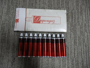 未使用 Dupont デュポン　純正　専用ガス ブタンガス 赤　10本（6002）