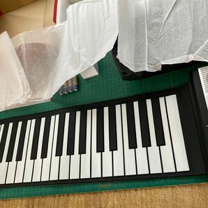 ほぼ未使用 シィー・ネット 100Tones&Rhythms ロールアップ キーボード 鍵盤楽器 電子ピアノ 電子キーボード 動作品の画像5