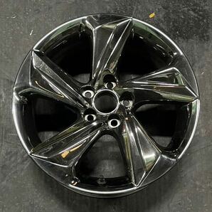 TOYOTA トヨタ クラウン 220系 純正アルミホイール 18×8J 5H114.3 +45 中古品 スペア 1本 直接の受け渡し可能 (RK)の画像1