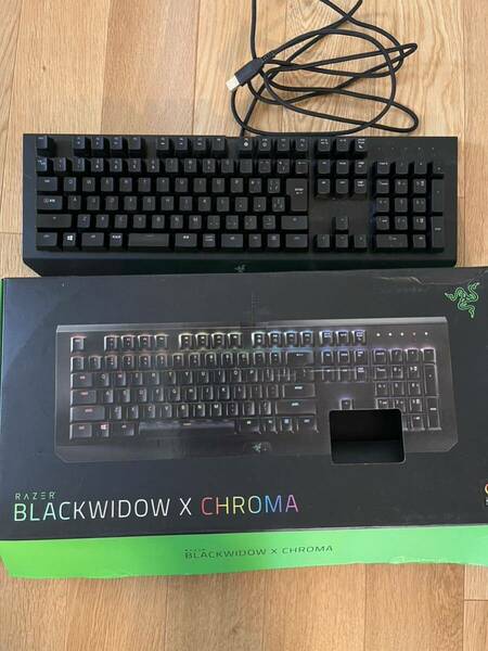 Razer Blackwidow X chroma ゲーミングキーボード