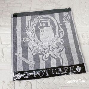 新品未使用 2018年 Q-pot CAFE ハロウィン オバケ 大判ハンドタオル ハンカチ Q-pot CAFE オバケちゃん