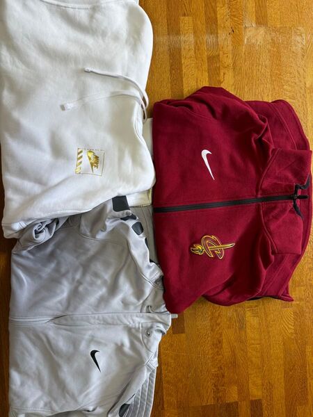 3つまとめ売り アメリカ古着 Nike ジップアップフーディー、パーカー