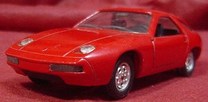 30B33-26 solid 1/43 Porsche 928 red Roo z