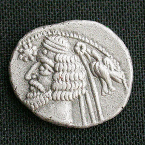 OC古代パルチア帝国　フラーテス IV銀貨ドラクマ EF-!!!