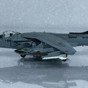 ■完成品 1/144 アメリカ海軍 第231海兵攻撃飛行隊 AV-8B ハリアーⅡ+ 垂直/短距離離着陸機 VMA-231 「スペードのエース」の画像2