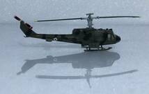 ■完成品 1/144 UH-1 イロコイ アメリカ陸軍仕様 ベトナム迷彩塗装 ♯ 3-B エフトイズ ヘリボーンコレクション 汎用ヘリコプター_画像8