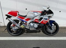 ヤマハFZR250R(3LN-1)１９８９年製カスタム倒立フォークなど_画像1