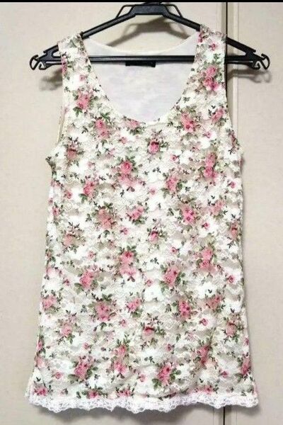 美品 タンクトップ М 花柄 レディース ノースリーブ