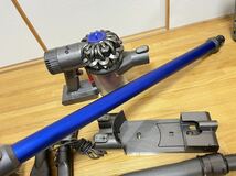 dyson ダイソン V6コードレスクリーナー 掃除機 清掃済 充電器 サイクロン掃除機 動作確認済み_画像6