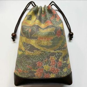 ハンドメイド 信玄袋(マチ有り、中)、未使用の大島紬×牛革のコンビデザイン