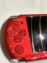 ☆ PSP ☆ プレイステーションポータブル PSP-3000 ラディアントレッド 動作品 本体 のみ Playstation Portable バッテリー欠品 _画像2