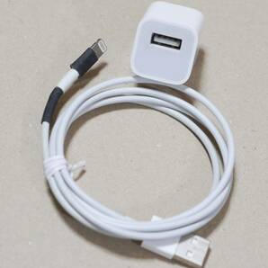 Apple 純正 5W 電源 アダプタ A1385 USB-A Lightning ライトニング ケーブル ゆうパケット 可 一応 ジャンク 検) アップル 充電器の画像3