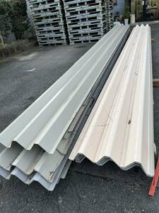  metal roof . board roofing material back surface .f. corrugated galvanised iron length 4000. and more,4500. within width 560. receipt limitation (pick up) Gifu prefecture mountain prefecture city departure Chuubu departure 