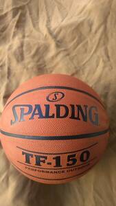 SPALDING バスケットボール７号　ＴＦ－１５０