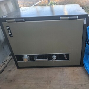  used WAKOwako- safe Deluxe dial type fire-proof safe pickup limitation 