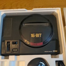 MD セガ メガドライブ 本体 コントロールパッド HAA-2510 SEGA MEGA DRIVE 16-bit〈箱・取説・ハガキ付属〉動作未確認_画像2