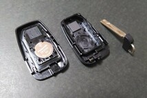 【送料無料】トヨタ純正 スマートキー【RAV4】【3ボタン/パワーバックドア対応/231451-0351】作動OK! _画像3