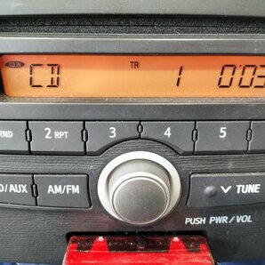 ★LA100S ダイハツ ムーブ L 平成23年 前期 純正 オーディオ 86180-B2620 CDプレイヤー ラジオ AM FM★の画像2