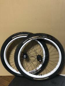 SHIMANO FH-M756 26インチ　SUNRIMS DOUBLE WIDE bazooka ホイールセット　DISC