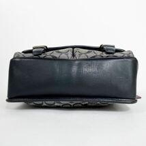 美品 COACH コーチ ヘリテージ ストライプ ショルダーバッグ 黒 シグネチャー　70077 メッセンジャーバッグ メンズ_画像5