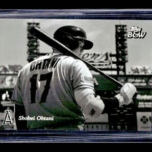 最新2023大谷翔平カード Topps Black & White #1の画像1