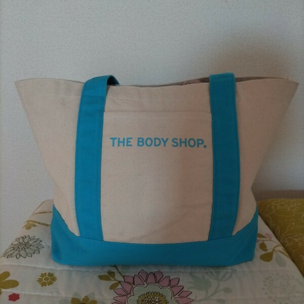 THE BODY SHOP　トートバッグ　キャンパスバッグ　ecoバッグ