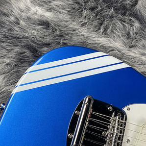 Squier FSR Classic Vibe '60s Competition Mustang Lake Placid Blue with Olympic White Stripesの画像6