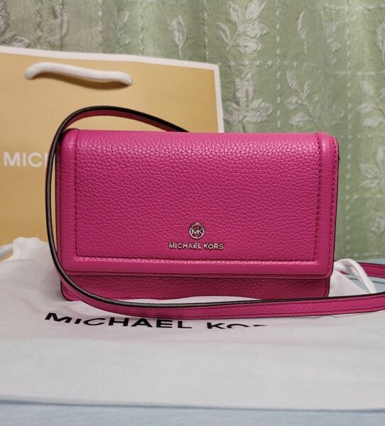 新品MICHAEL KORS JET SET CHARM フォーンクロスボディスモ ール ショルダーバッグ長財布