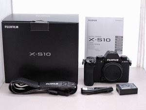 期間限定セール フジフィルム FUJIFILM ミラーレス一眼レフカメラ APS-C X-S10