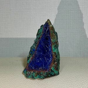 タイタニウムのドーム 001 天然石ジオード パワーストーン 置物インテリア ラッキー 幸運 魔除 お守 ブルー グリーン 風水晶 原石