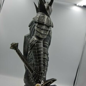 【中古現状品】フィギュア DARK SOULS ダークソウル 黒騎士 1/6 スタチュー 全高約41cm(台座含む) 大剣他武器４点付き 1FA5-T120-3MA281の画像10