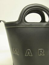 23年 MARNI マルニ★定価￥190300（税込）★レザー　ロゴ　TROPICALIA　スモール　バケットバッグ　巾着バッグ付　ショルダーバッグ_画像2