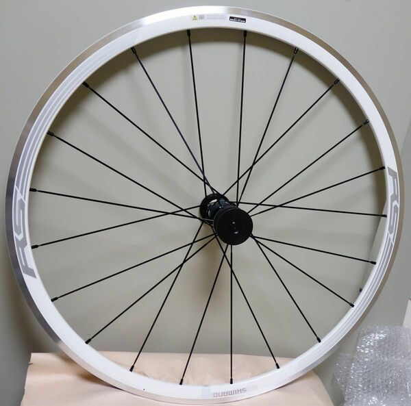 シマノ WH-RS330-CL-R リアホイール 11s ホワイト SHIMANO