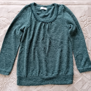  pull over 38 size M easy . Layered style long sleeve pretty collar green ito gold iiMK