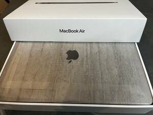 [程度良!他と差がつけれる! 1円スタート] MacBook Air M1 スペースグレー (2020) 8GB 256GB 　コンクリート柄ラッピングdbrand