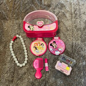 ディズニーストア　ミニー　おしゃれバッグ　鏡　くし　ネックレス　コンパクト　プリンセス　プリキュア 