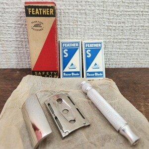 FEATHER / フェザー 両刃剃刀 【刃2枚 元箱付き】髭剃り ヴィンテージ 昭和レトロ 古い T字ホルダー 安全剃刀