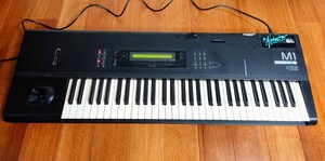  【ジャンク品】KORG M1 シンセサイザー キーボード 　コルグ