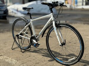 ★良品! TREK トレック 7.3 FX 2013モデル クロスバイク ホワイト サイズ17.5(44.5cm) 適応身長 165～180cm SHIMANO 3X8S フェンダー付き!