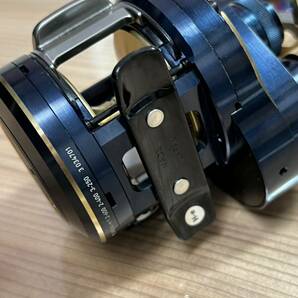 美品 ダイワ ソルティガ IC 300 リブレBJ92-100 ハンドルカスタム DAIWA SALTIGA 右巻き ライトハンドル カウンター付きの画像8